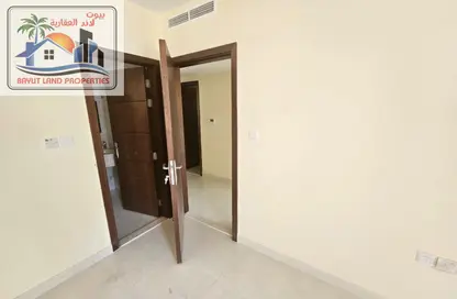 شقة - غرفة نوم - 2 حمامات للايجار في مجمع مويلح - تجارية مويلح - الشارقة