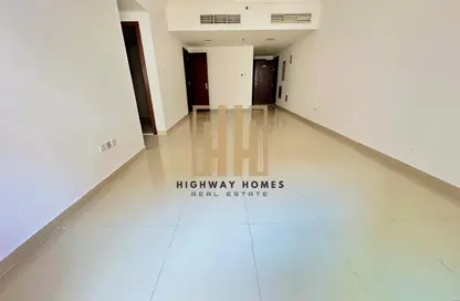 شقة - 3 غرف نوم - 3 حمامات للايجار في يو أو إس - تجارية مويلح - الشارقة