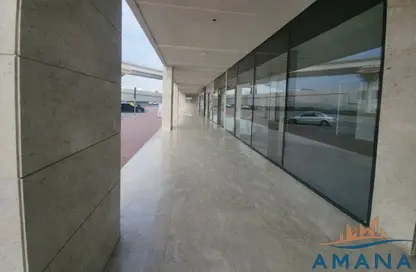 مكتب - استوديو - 1 حمام للايجار في برج حديقة الشعفار - الكرامة - دبي