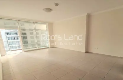 Apartment - 1 Bedroom - 2 Bathrooms for sale in Burj Al Nujoom - Downtown Dubai - Dubai
