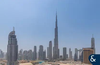 Apartment - 3 Bedrooms - 3 Bathrooms for sale in Vida Dubai Mall Tower 1 - Vida Residences Dubai Mall - Downtown Dubai - Dubai