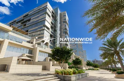 شقة - 2 غرف نوم - 3 حمامات للايجار في مساكن لامار - برج السيف - شاطئ الراحة - أبوظبي