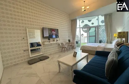 Apartment - Studio - 1 Bathroom for rent in Millennium Binghatti Residences - Business Bay - Dubai