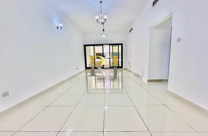Apartment - 2 Bedrooms - 2 Bathrooms for rent in Mankhool Building - Mankhool - Bur Dubai - Dubai