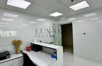 Office Space - Studio - 2 Bathrooms for rent in One Lake Plaza - JLT Cluster T - Jumeirah Lake Towers - Dubai Office Space - Studio - 2 Bathrooms for rent in One Lake Plaza - JLT Cluster T - Jumeirah Lake Towers - Dubai