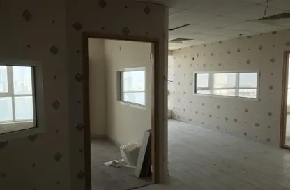 Full Floor - Studio - 2 Bathrooms for rent in Al Majaz - Sharjah