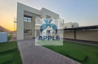 شقة - 5 غرف نوم - 7 حمامات للايجار في الشارقة جاردن سيتي - الشارقة