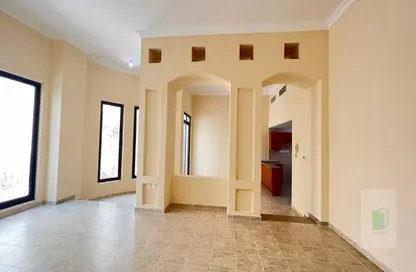Villa - 4 Bedrooms - 6 Bathrooms for rent in Khalidiya Village - Al Khalidiya - Abu Dhabi