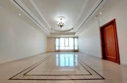 Apartment - 3 Bedrooms - 4 Bathrooms for rent in Amana Tower - Al Khalidiya - Abu Dhabi
