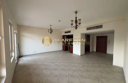 شقة - 2 غرف نوم - 3 حمامات للايجار في شكسبير 3 - سيرك شكسبير - مدينة السيارات - دبي