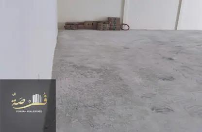 مستودع - استوديو - 1 حمام للايجار في أم الثعوب - أم القيوين