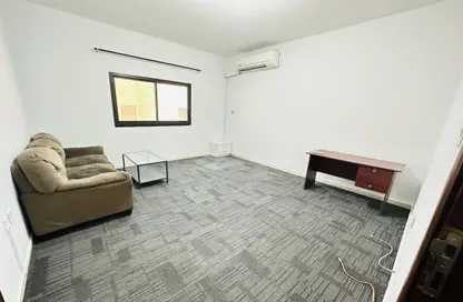 Living Room image for: Villa - 1 Bedroom - 1 Bathroom for rent in Manaseer Building 90 - Al Manaseer - Abu Dhabi, Image 1