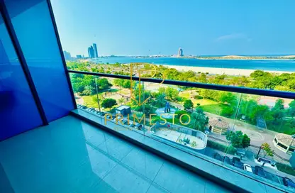 Apartment - 3 Bedrooms - 4 Bathrooms for rent in Wave tower - Corniche Road - Abu Dhabi