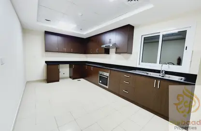 شقة - غرفة نوم - 2 حمامات للايجار في برج دوجا - شارع الشيخ زايد - دبي