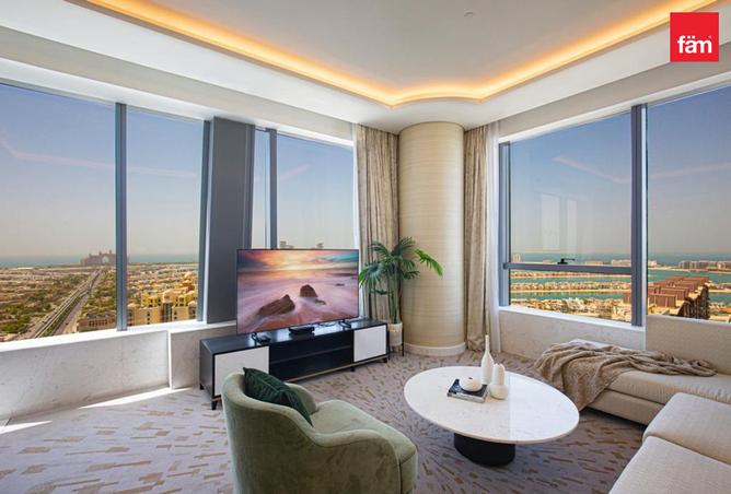 Apartment - 1 Bedroom - 2 Bathrooms for rent in The Palm Tower - Palm Jumeirah - Dubai