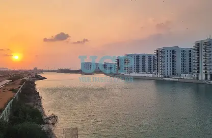 Water View image for: Apartment - 2 Bedrooms - 2 Bathrooms for sale in Waters Edge - Yas Island - Abu Dhabi, Image 1