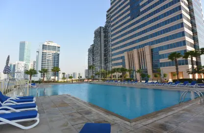 شقة - 2 غرف نوم - 2 حمامات للايجار في برج تشرشل السكني - أبراج تشرشل - الخليج التجاري - دبي