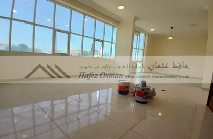 Apartment - 3 Bedrooms - 3 Bathrooms for rent in Al Manaseer - Abu Dhabi