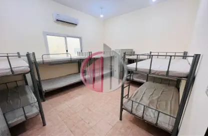 Room / Bedroom image for: Labor Camp - Studio for rent in M-40 - Mussafah Industrial Area - Mussafah - Abu Dhabi, Image 1