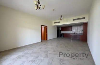 Apartment - 1 Bedroom - 1 Bathroom for rent in Weston Court 2 - Weston Court - Motor City - Dubai