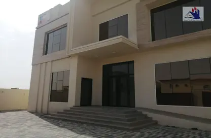 صورة لـ مبنى خارجي فيلا - 5 غرف نوم للبيع في فيلا الحوشي - حوشي - البادي - الشارقة ، صورة رقم 1