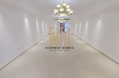 شقة - 3 غرف نوم - 3 حمامات للايجار في برج صحارى 2 - مجمع صحارى - النهدة - الشارقة شقة - 3 غرف نوم - 3 حمامات للايجار في برج صحارى 2 - مجمع صحارى - النهدة - الشارقة