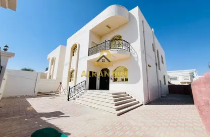 فيلا - 5 غرف نوم - 7 حمامات للايجار في موييفية - المرخانية - العين