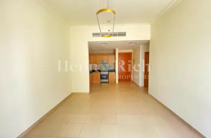 Apartment - 1 Bedroom - 1 Bathroom for rent in Mayfair Residency - Business Bay - Dubai