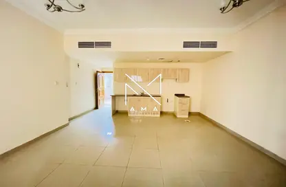 Apartment - 1 Bathroom for rent in Street 20 - Al Nahda - Sharjah