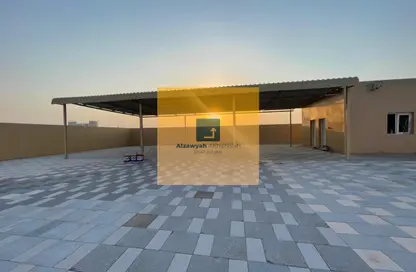 Warehouse - Studio - 3 Bathrooms for rent in Al Sajaa Industrial - Al Sajaa - Sharjah