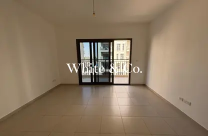 Apartment - 1 Bedroom - 1 Bathroom for rent in Hayat Boulevard-1A - Hayat Boulevard - Town Square - Dubai