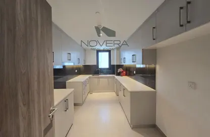 Apartment - 4 Bedrooms - 5 Bathrooms for sale in Jawaher Residences - Maryam Island - Sharjah