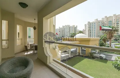 Apartment - 2 Bedrooms - 3 Bathrooms for rent in Al Nabat - Shoreline Apartments - Palm Jumeirah - Dubai