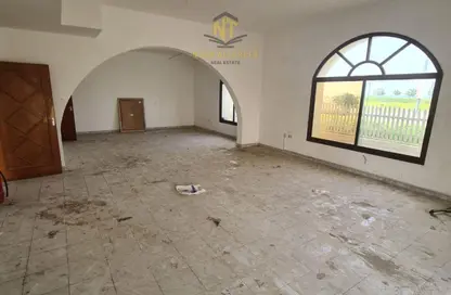 فيلا - 3 غرف نوم - 3 حمامات للايجار في مسار 3 - ضاحية الرويضات - الشارقة