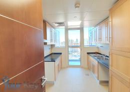 Kitchen image for: Apartment - 2 bedrooms - 4 bathrooms for rent in Wave tower - Corniche Road - Abu Dhabi, Image 1