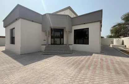 Villa - 4 Bedrooms - 5 Bathrooms for rent in Al Riffa - Ras Al Khaimah