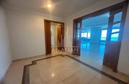 Apartment - 4 Bedrooms - 5 Bathrooms for rent in Al Mina - Abu Dhabi