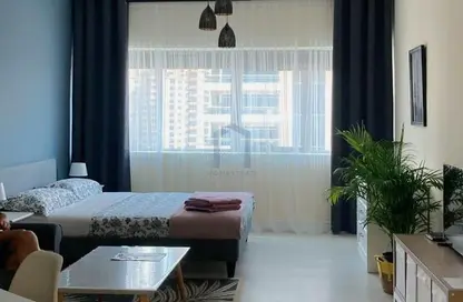 Room / Bedroom image for: Apartment - 1 Bathroom for rent in Marina Diamond 3 - Marina Diamonds - Dubai Marina - Dubai, Image 1