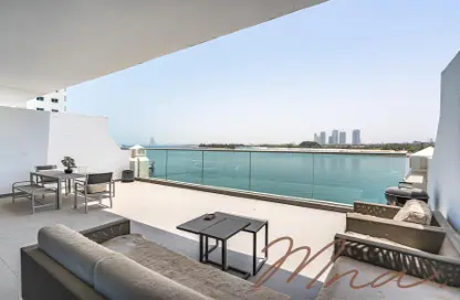 Apartment - 1 Bedroom - 2 Bathrooms for sale in Azure Residences - Palm Jumeirah - Dubai