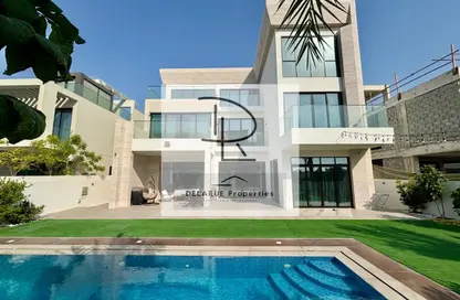 Villa - 6 Bedrooms - 5 Bathrooms for sale in Jumeirah Park Homes - Jumeirah Park - Dubai