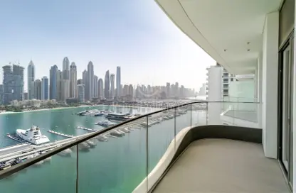 Apartment - 2 Bedrooms - 2 Bathrooms for sale in Palace Beach Residence Tower 2 - Palace Beach Residence - EMAAR Beachfront - Dubai Harbour - Dubai