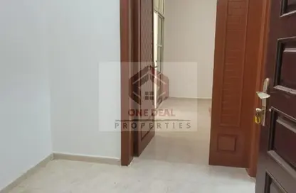 شقة - 2 غرف نوم - 2 حمامات للايجار في المطارد - العين