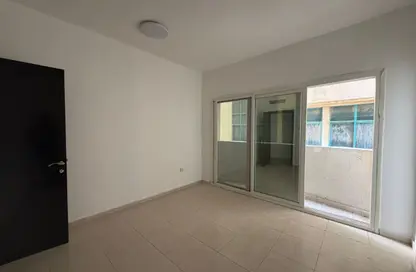 Apartment - 2 Bedrooms - 2 Bathrooms for rent in Al Khan Corniche - Al Khan - Sharjah