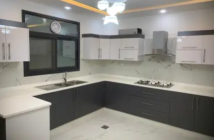 Villa - 5 Bedrooms - 6 Bathrooms for sale in Al Hooshi Villas - Hoshi - Al Badie - Sharjah