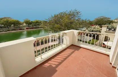 فيلا - 2 غرف نوم - 3 حمامات للايجار في الينابيع 15 - الينابيع - دبي