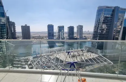 شقة - غرفة نوم - 2 حمامات للايجار في داماك ماجستين - الخليج التجاري - دبي