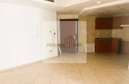 Apartment - 1 Bedroom - 2 Bathrooms for rent in New Dubai Gate 2 - JLT Cluster A - Jumeirah Lake Towers - Dubai