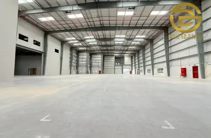 Warehouse - Studio - 4 Bathrooms for rent in Dubai Industrial City - Dubai