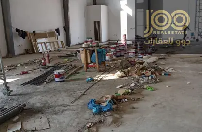 مستودع - استوديو - 4 حمامات للايجار في أم الثعوب - أم القيوين