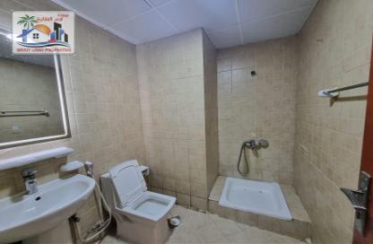 Apartment - 2 Bedrooms - 2 Bathrooms for rent in Al Jurf 2 - Al Jurf - Ajman Downtown - Ajman